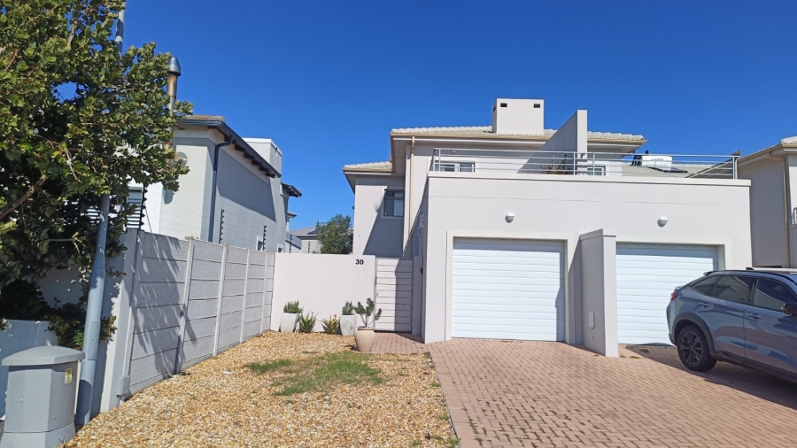 To Let 3 Bedroom Property for Rent in Parklands North Western Cape